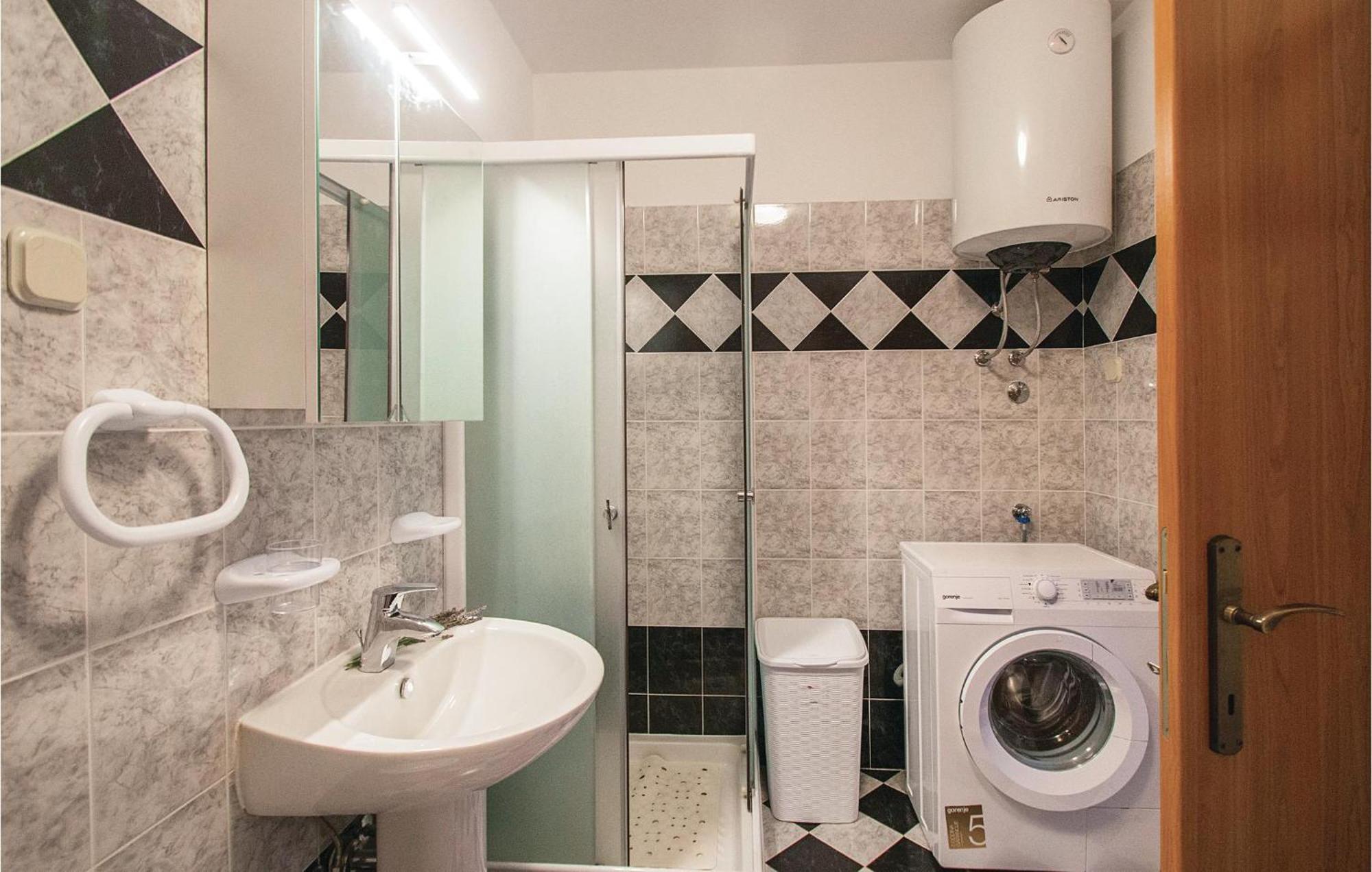 Amazing Apartment In Labin With House Sea View Екстериор снимка
